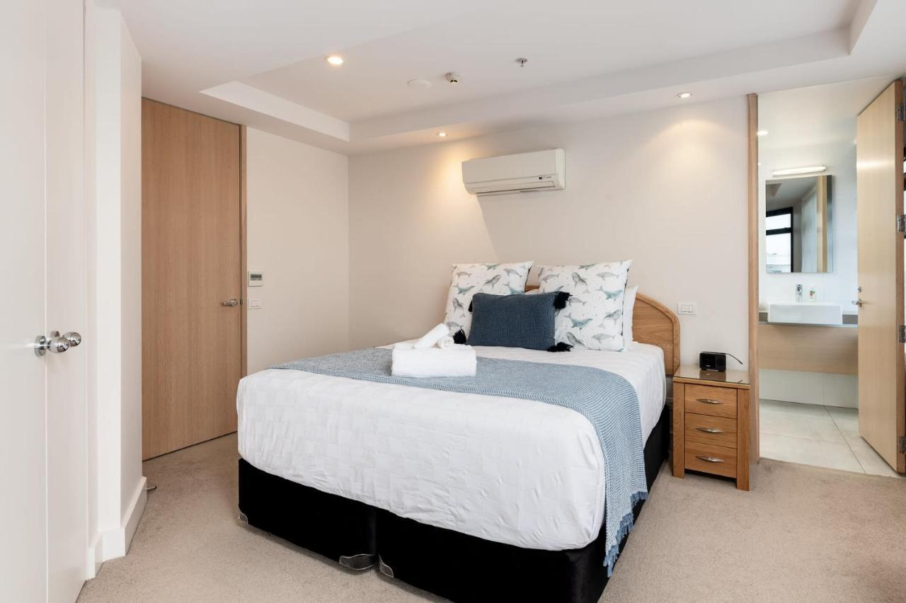 Superb Elevated Views Of Harbour With Heated Pool, Gym & Parking Appartement Mount Maunganui Buitenkant foto