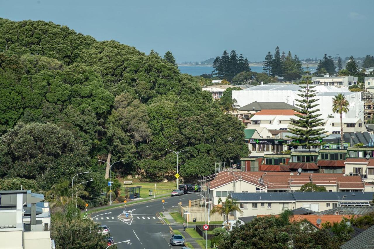 Superb Elevated Views Of Harbour With Heated Pool, Gym & Parking Appartement Mount Maunganui Buitenkant foto