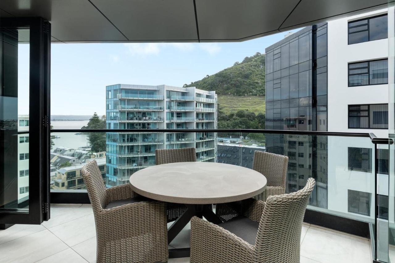 Superb Elevated Views Of Harbour With Heated Pool, Gym & Parking Appartement Mount Maunganui Buitenkant foto