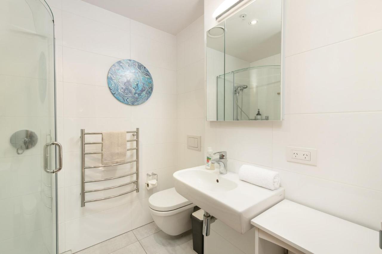Superb Elevated Views Of Harbour With Heated Pool, Gym & Parking Appartement Mount Maunganui Buitenkant foto